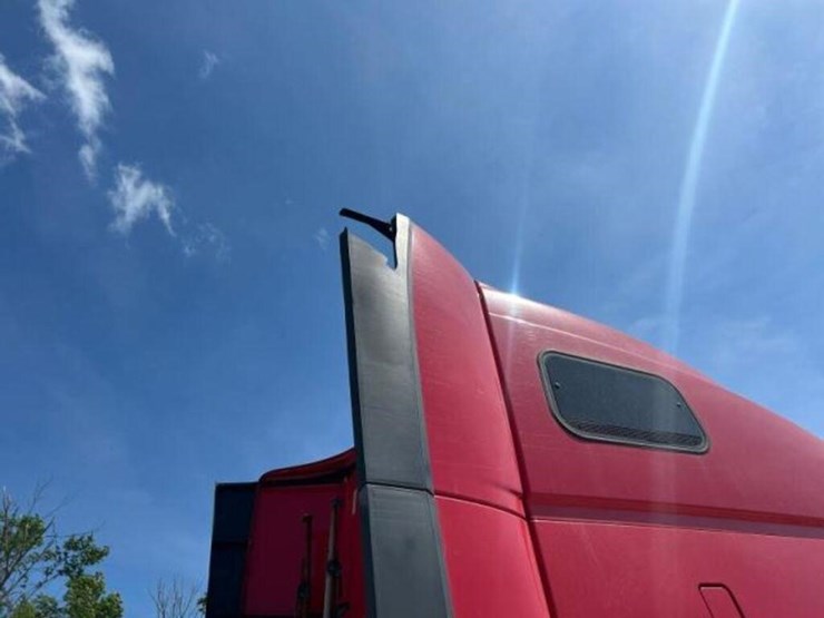 2015-volvo-t/a-hiway-tractor---sleeper-4v4nc9eh5fn-image-49