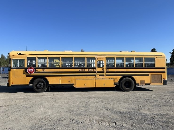 2004-blue-bird-school-bus-image-2