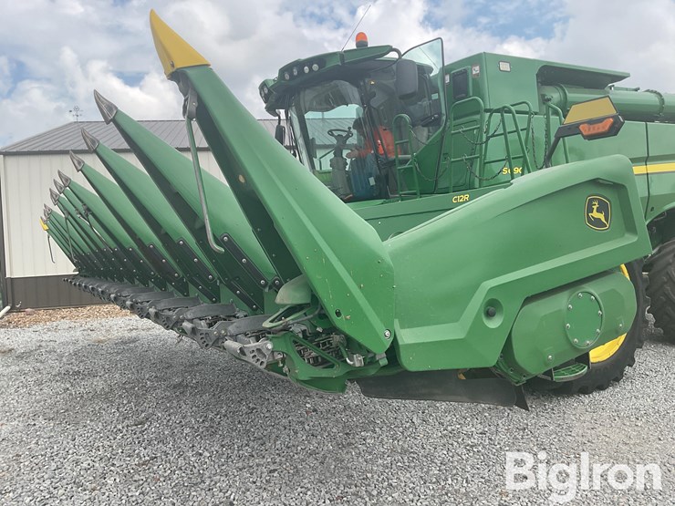 2020-john-deere-c12r-image-17