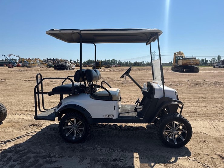 2020-ez-go-express-s4-golf-cart-image-5