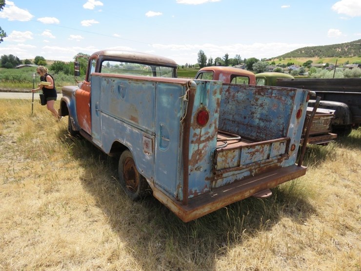 1958-dodge-w100-with-service-body-image-5