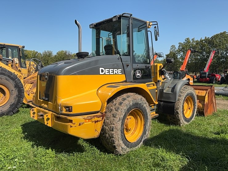 2015-deere-344k-image-2