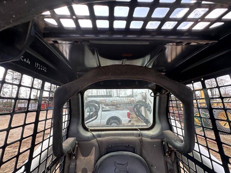 2014-bobcat-t750-image-49