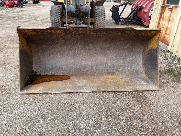 deere-304j-image-2