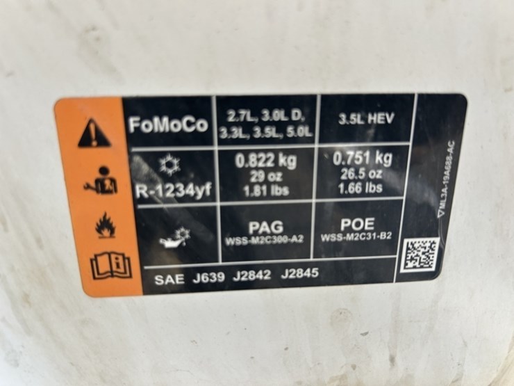2022-ford-f150-xl-image-26