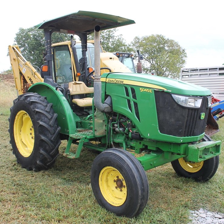 JOHN DEERE 5045E