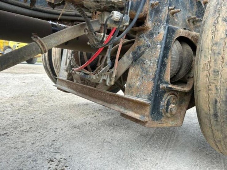 2005-volvo-tri/a-dump-truck-4v5k99gh55n391882-image-59