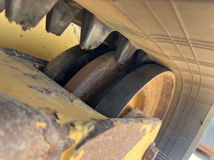 2020-caterpillar-259d3-image-15