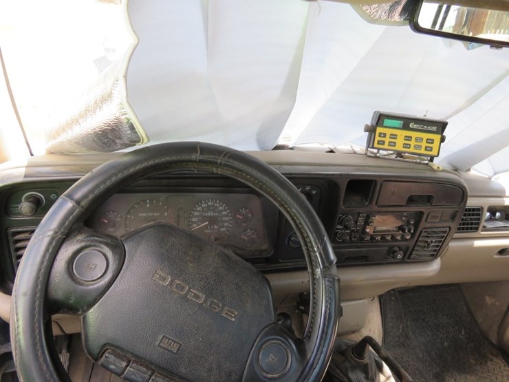 1995-dodge-w2500-laramie-slt-cummins-4x4-pickup-image-10