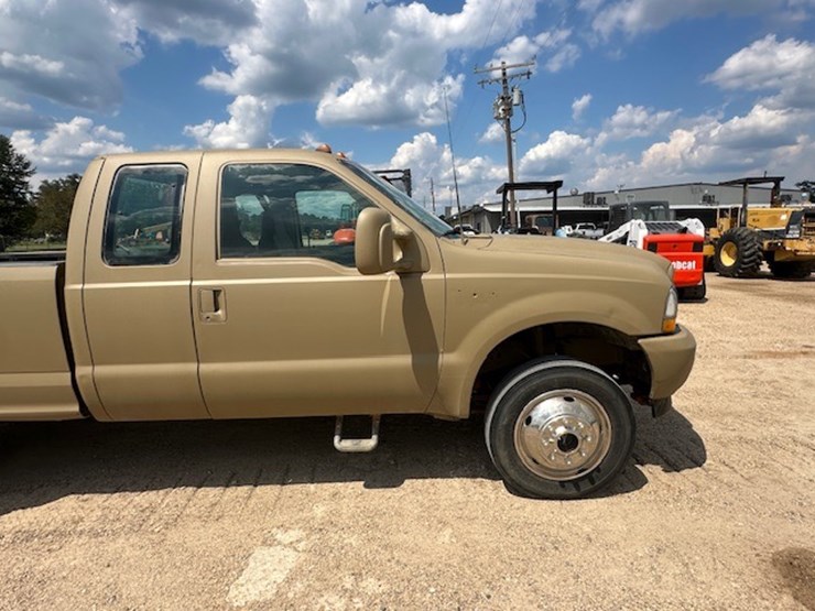 2003-ford-f450-image-18