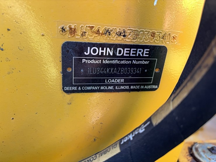 2015-deere-344k-image-11