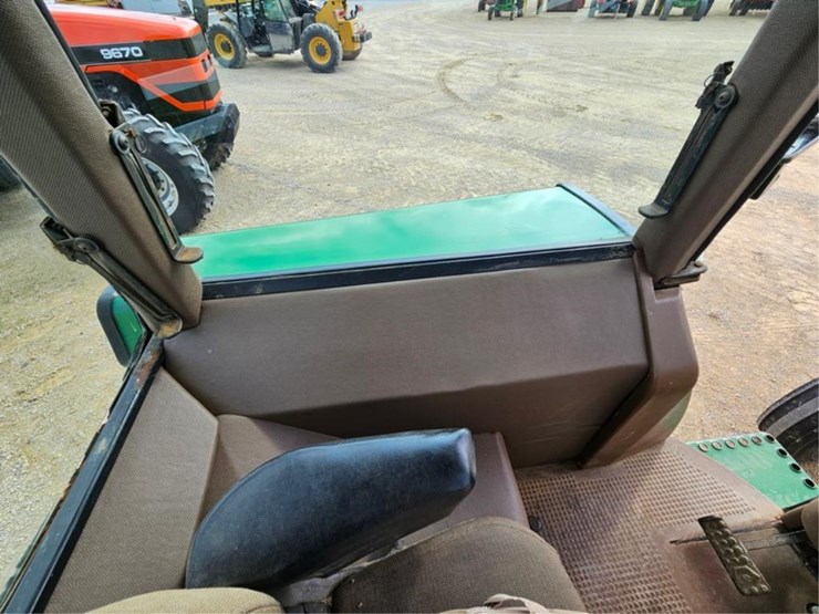 john-deere-4050-image-23