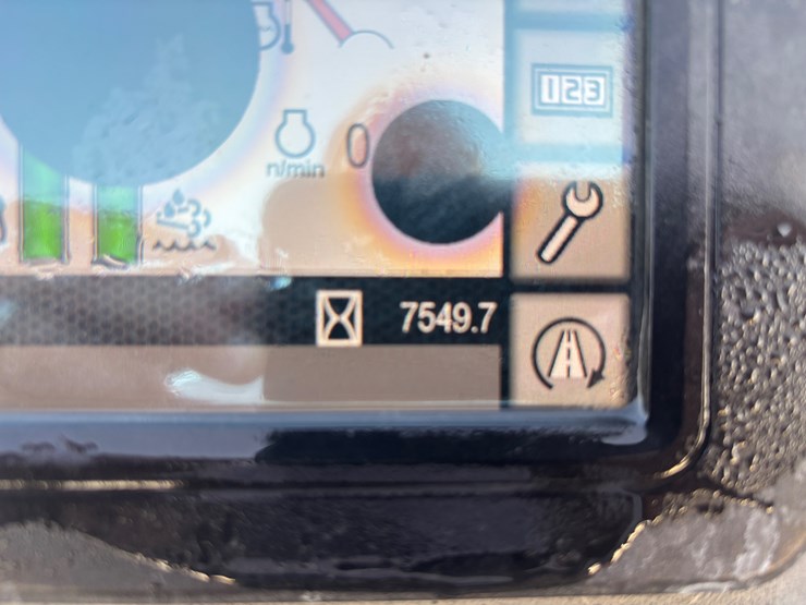 2017-caterpillar-ap-1055f-image-54
