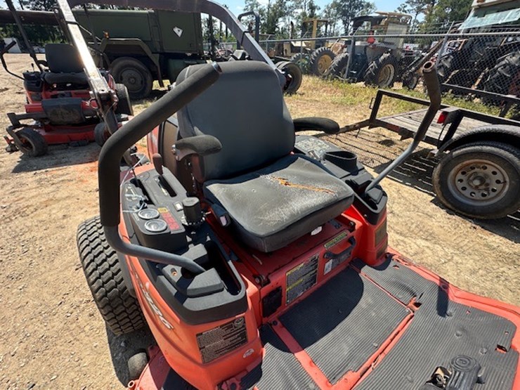 kubota-zd326-image-22