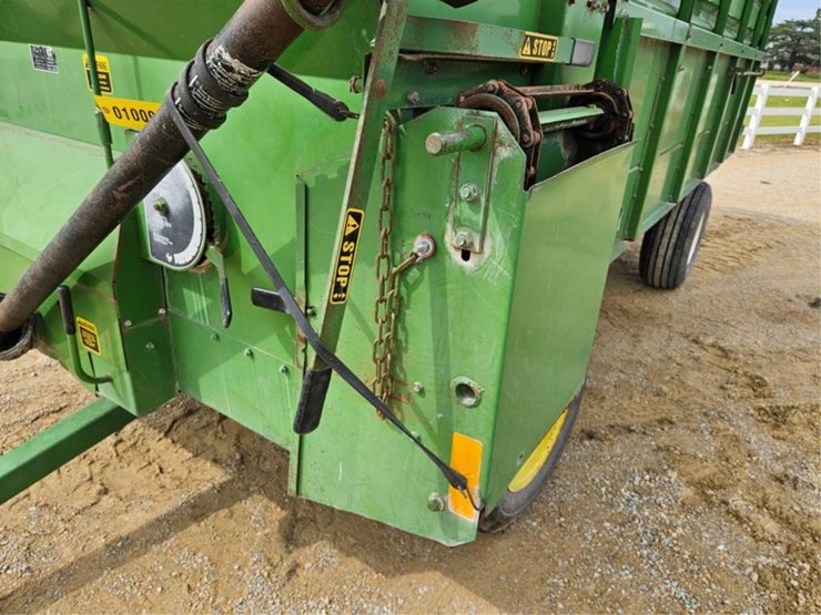john-deere-714a-image-14