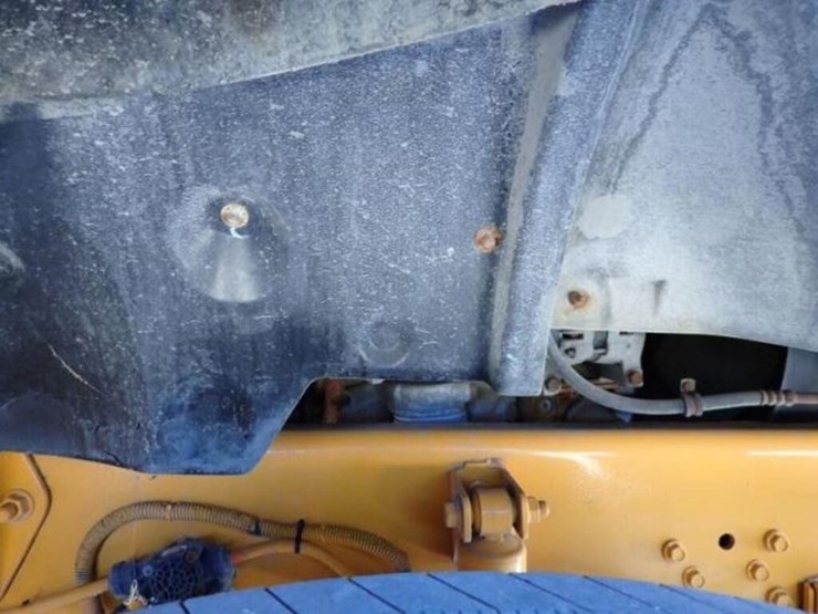 2005-ford-f750-xlt-image-54