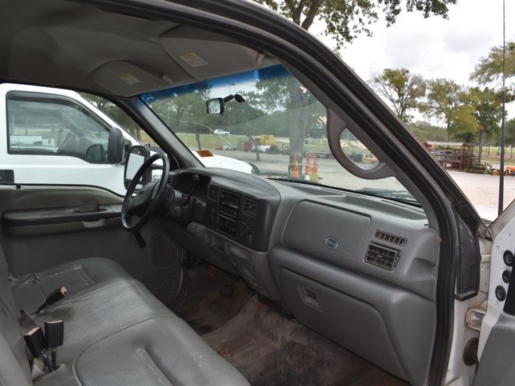 2002-ford-f350-image-9