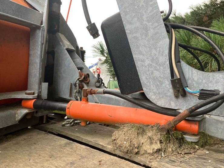 arctic-8’-v-plow.-image-6