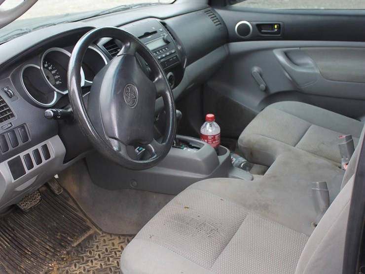 2006-toyota-tacoma-image-11