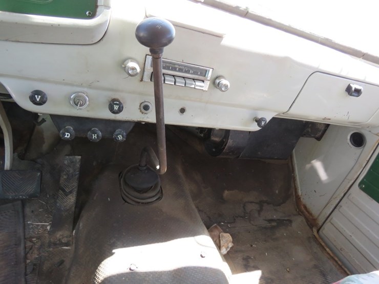 1965-dodge-d200-late-version-pickup-image-12