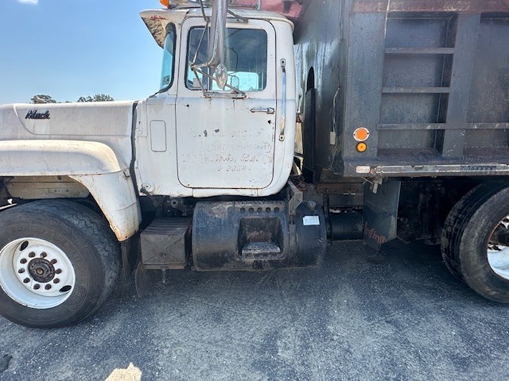 1978-mack-r686-image-23