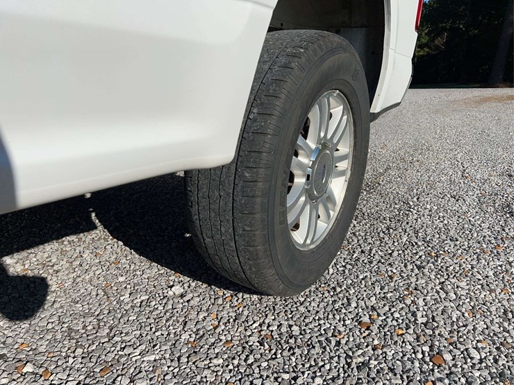 2017-ford-f150-image-10