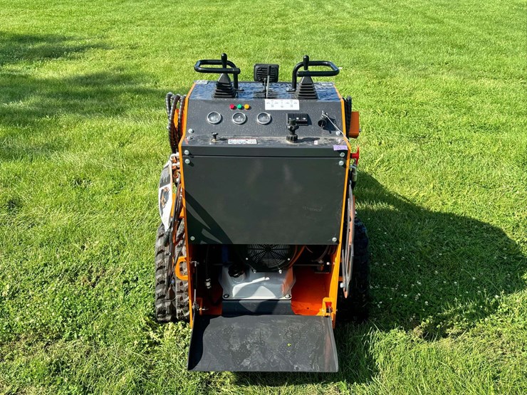 landhero-ldh-t460-mini-skid-steer-loader,-23-hp...-unused-image-6