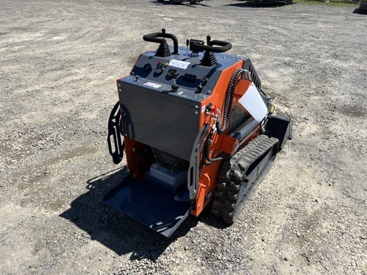 2025-tpm-t460-mini-compact-track-loader-image-4