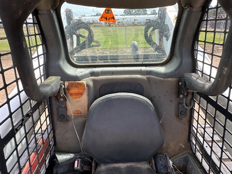 2015-bobcat-t750-image-41