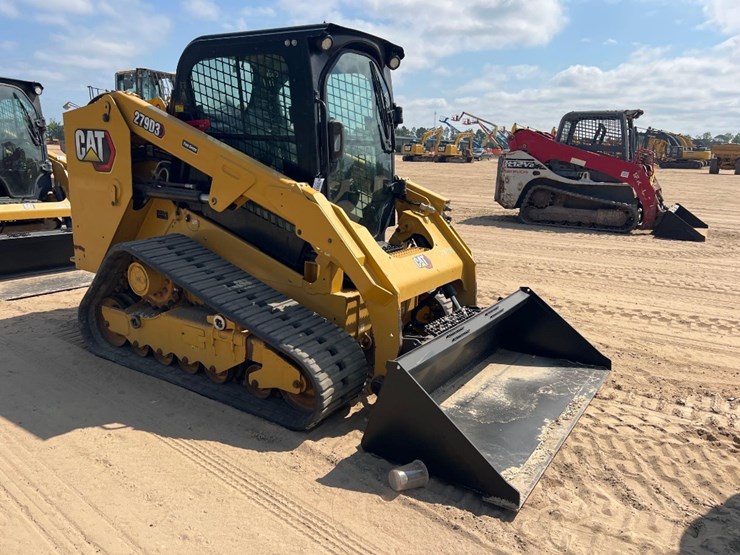 2020-caterpillar-279d3-image-6