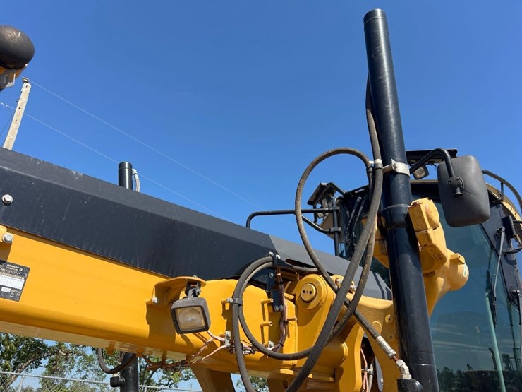 caterpillar-140m-image-13
