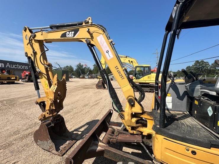 2012-caterpillar-305e-cr-image-12