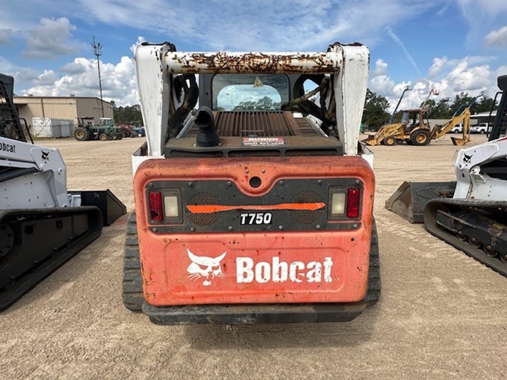 2015-bobcat-t750-image-8