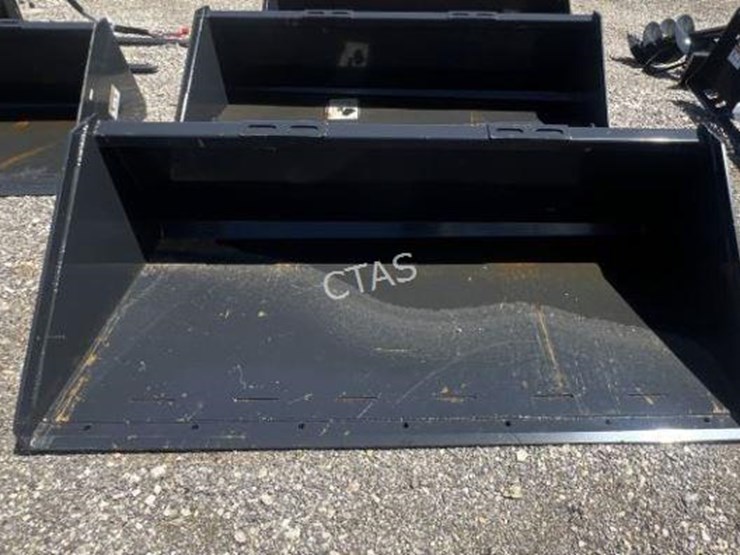 #35-•-wolverine-72"-skid-steer-bucket-image-1