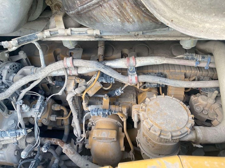 2019-caterpillar-966m-image-36