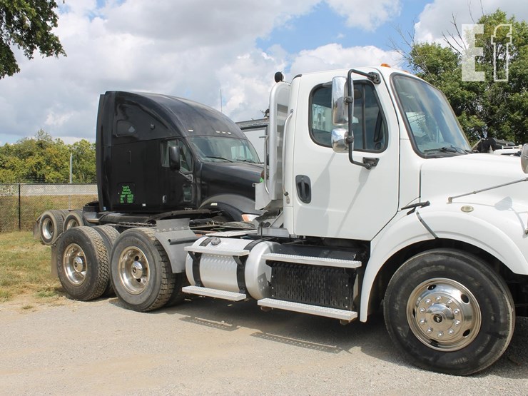 2014-freightliner-image-4