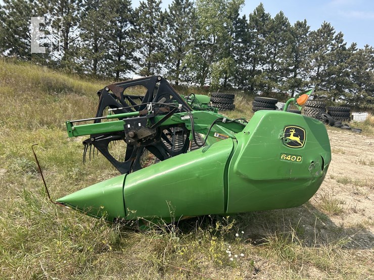 2010-john-deere-640d-image-2