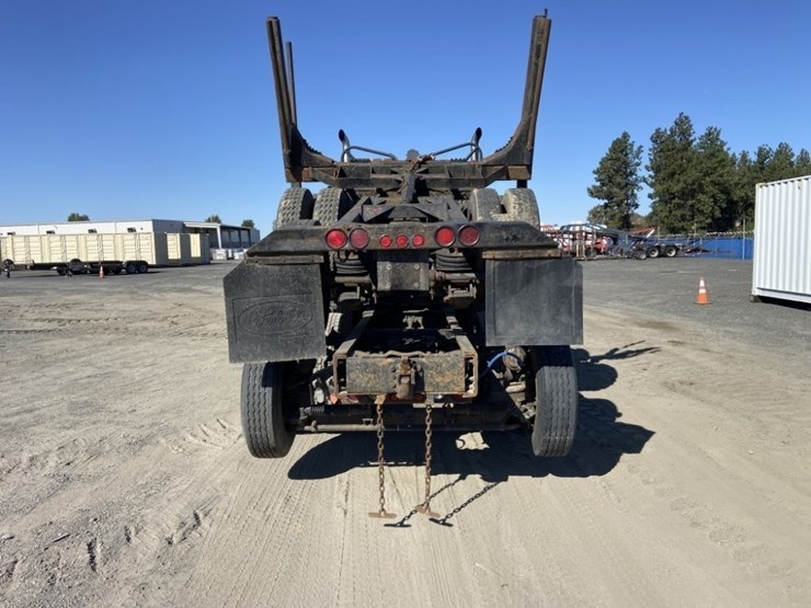 2004-peterbilt-378-image-4