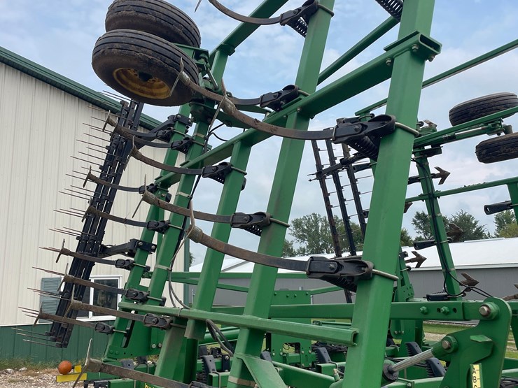 john-deere-2210-image-17