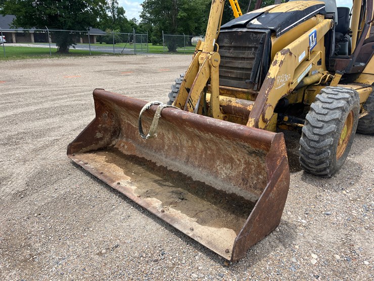 caterpillar-416d-image-12