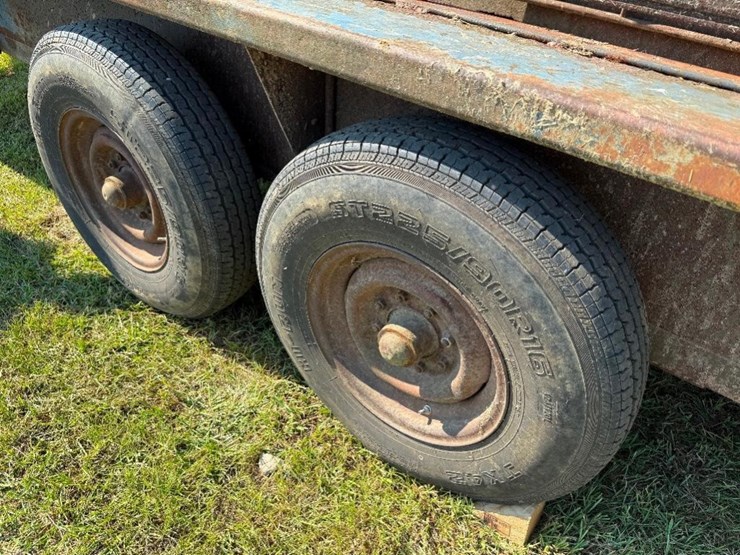 20'-neckover-gooseneck-stock-trailer-**no-title**-image-12