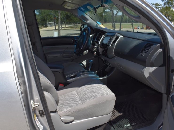 2014-toyota-tacoma-image-7