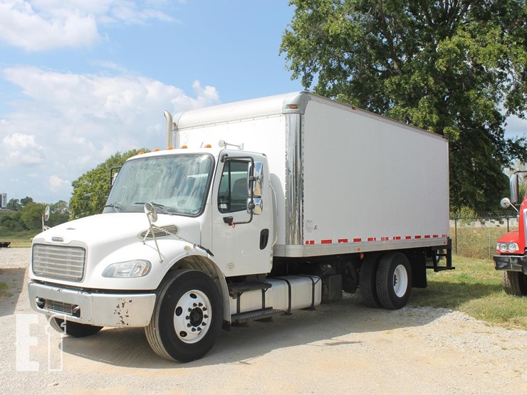 2014-freightliner-business-class-m-2-image-1