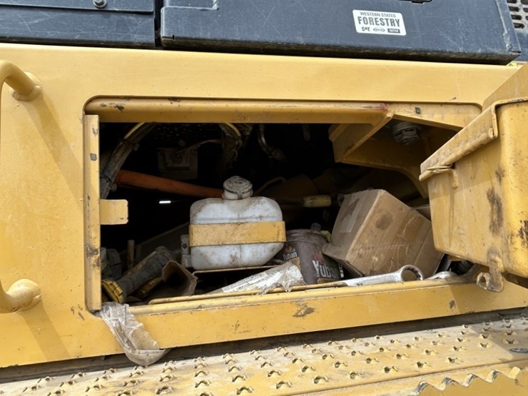 2018-caterpillar-548-image-47