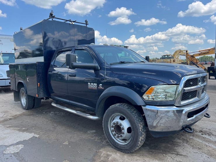 2015-dodge-ram-4500-image-6