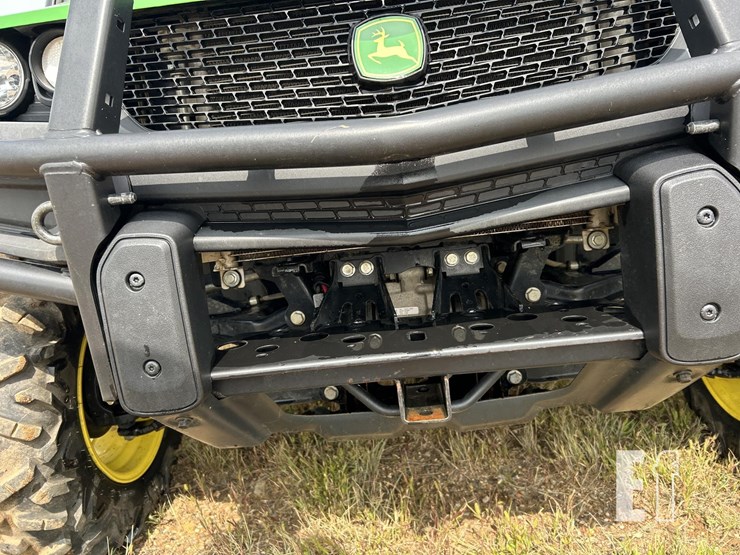 2021-john-deere-gator-xuv-835m-image-33