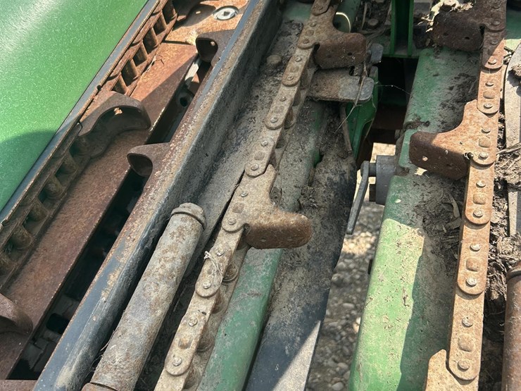 2012-john-deere-618c-image-23