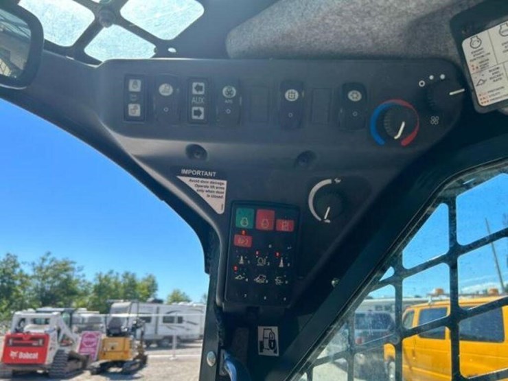 2022-deere-325g-image-9