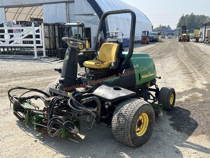 john-deere-3235c-image-1