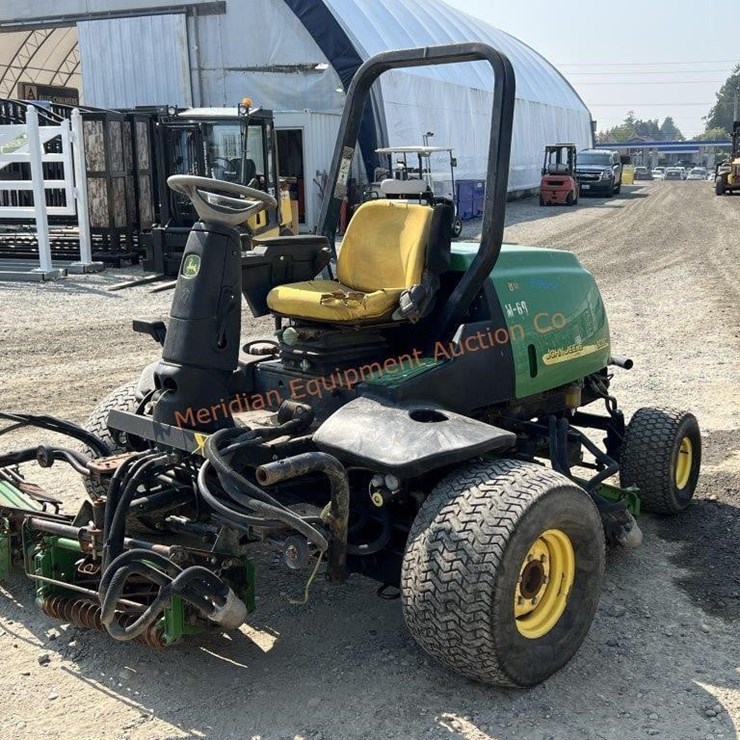 JOHN DEERE 3235C